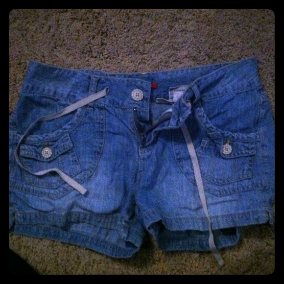 💢Sold💢Blue Denim Shorts with tie