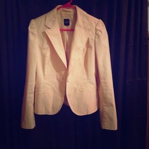 Pale yellow spring structured blazer