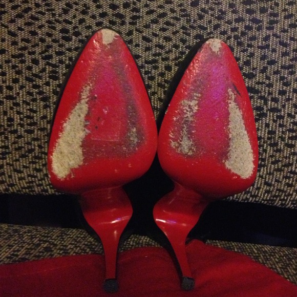 🎉REDUCED!!!!Christian Louboutins - Picture 2 of 4