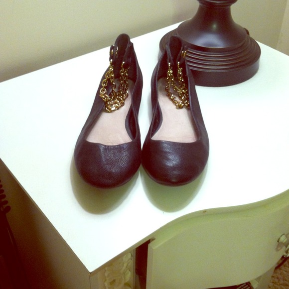 Gap black leather flats