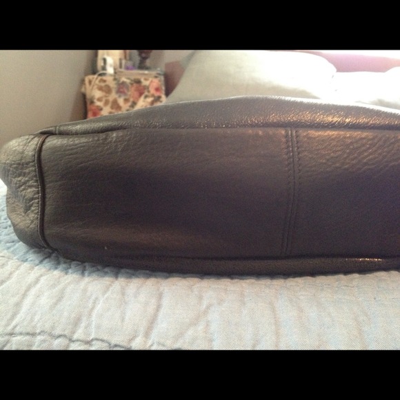 Vince Camuto leather cross body/satchel  NWOT - Picture 3 of 4