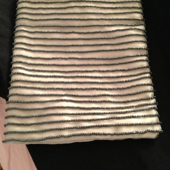 Reduced💝🎉NWT Beaded Gap evening bag.