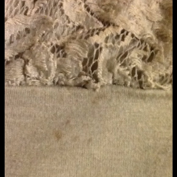 Grey lace top. Size M - Picture 3 of 3