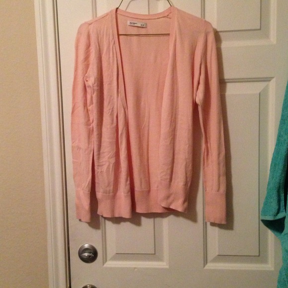 Old Navy Outerwear - 🎀TRADED🎀Light pink cardigan!