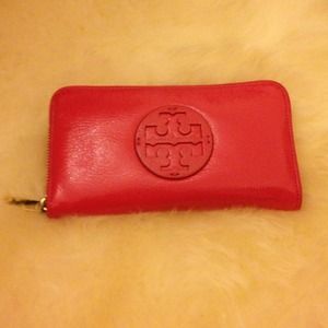 Reserved Tory burch wallet