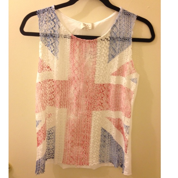 🚫SOLD🚫Zara UK flag tank