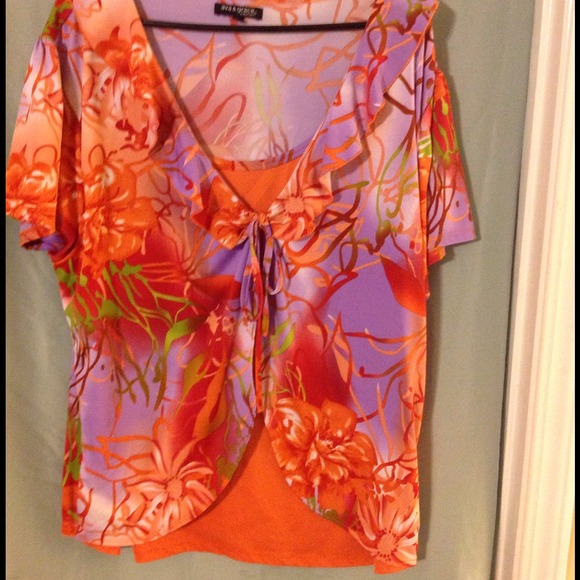 COLORFUL TOP - Picture 2 of 3