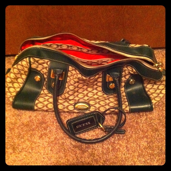 SOLD Guess handbag