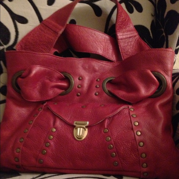 E.D.E Gypsy bag in red color!!!