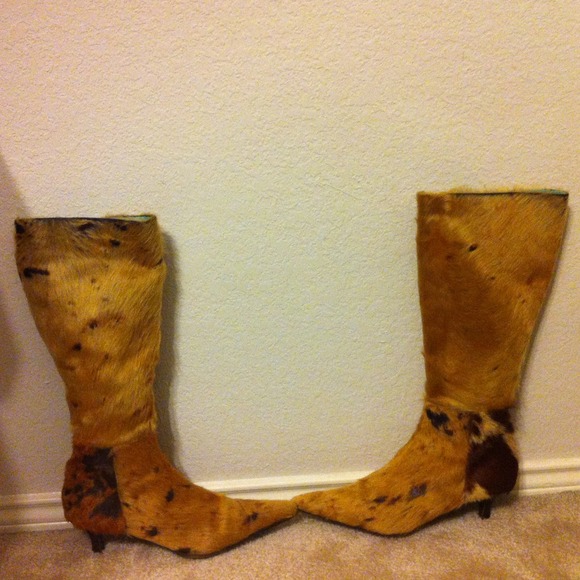 Pied A Terre Shoes - 💥SOLD💥Pied A Terre cow skin boots