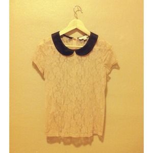 🚫RESERVED🚫Peter Pan collar button back lace top