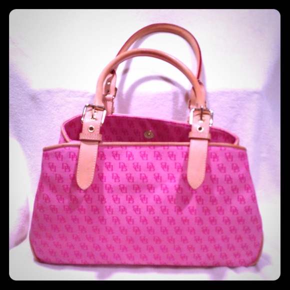 Authentic Beautiful Pink Dooney & Bourke purse