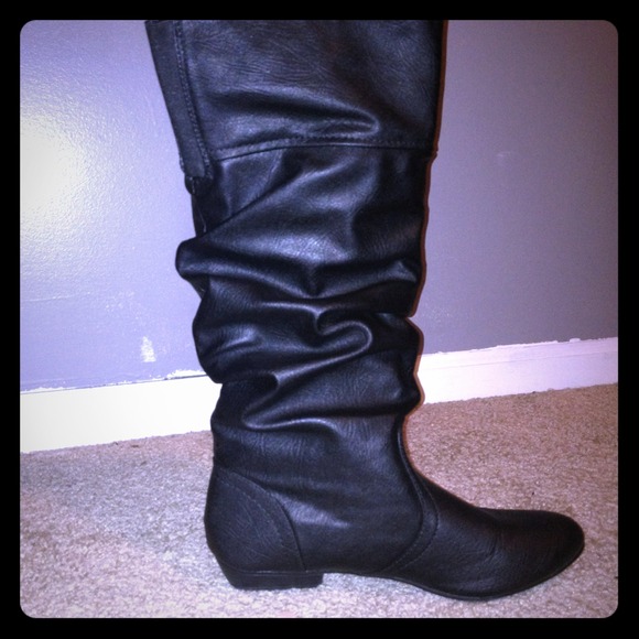 Black Slouchy Boot from ShoeFab