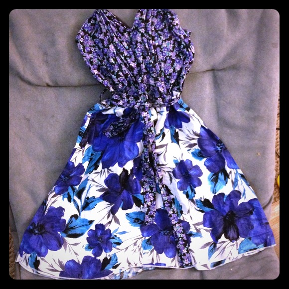 SALE❗Blue Floral Dress - Picture 1 of 4