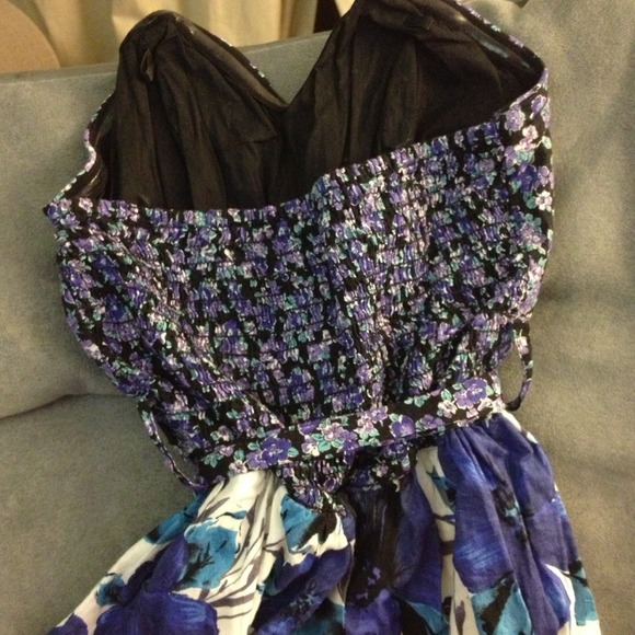 SALE❗Blue Floral Dress - Picture 4 of 4