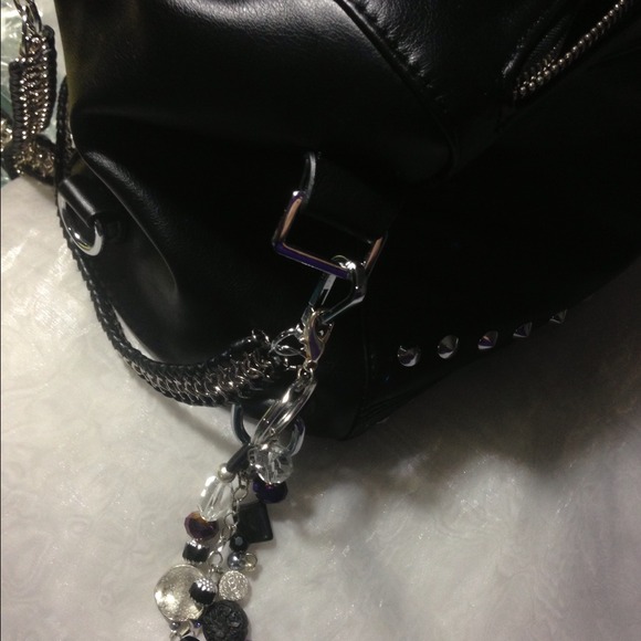 ❌ SOLD ❌ Miche inspired Beaded keychain - Picture 3 of 3