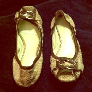 Peep Toe Via Spiga snakeskin flats 7.5m