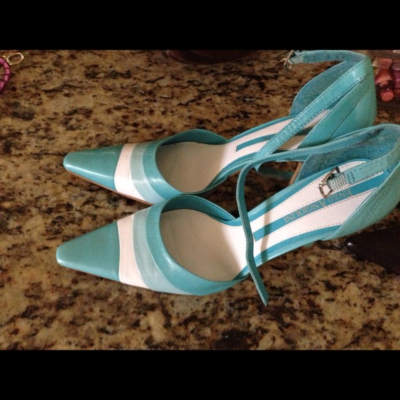 Enzo Angiolini Pumps!!!