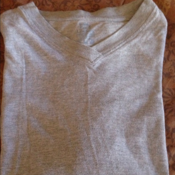 Grey blouse. - Picture 2 of 2