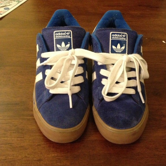 Adidas Shoes size 9 💥reserved💥