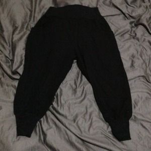 @cutie4ev96 Light weight black sweats.