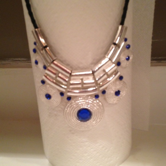 It is New necklace for$25