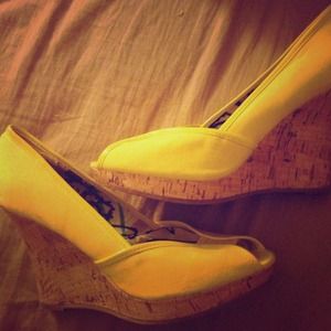 Yellow wedges!