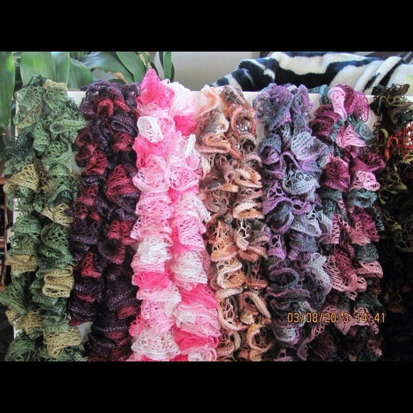 Fancy Ruffle Scarf - Picture 2 of 3