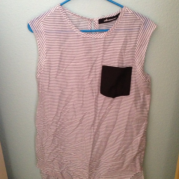 SOLD Striped pocket tee