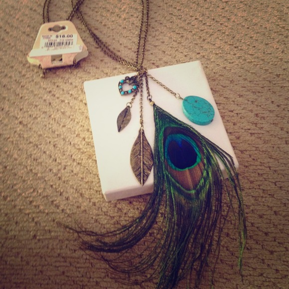 🎉SOLD🎉Peacock feather and charm necklace