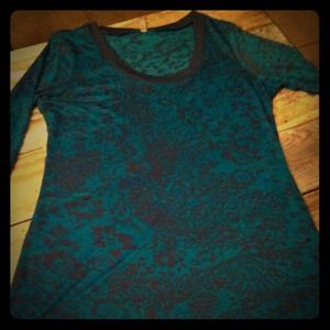 Sheer floral print 3/4 sleeve top