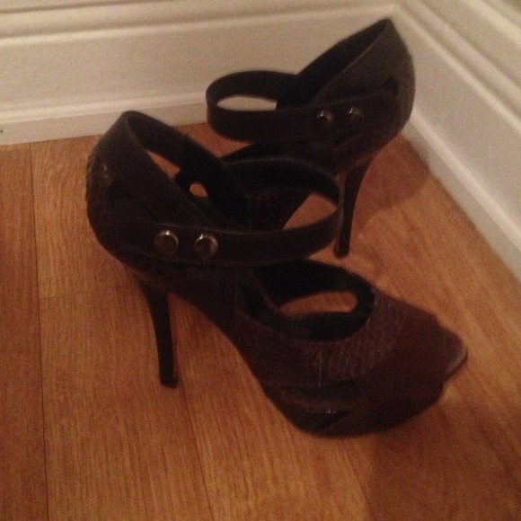 Bebe platform heels - Picture 2 of 4