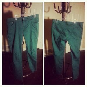 Bundle! Emerald Green Skinny Jeans & Black Shorts