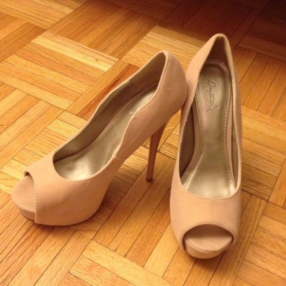 Nude Qupid Peep Toes with Wave Detail