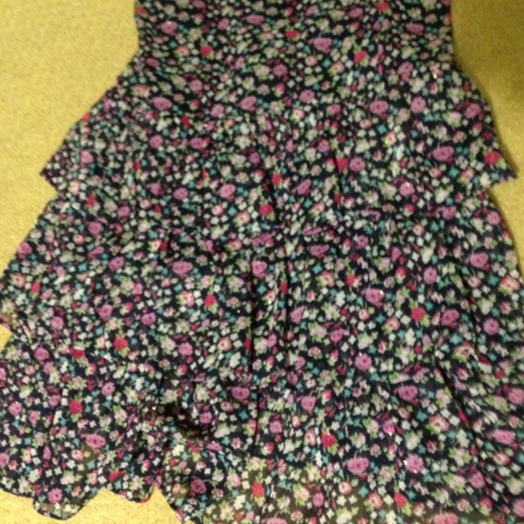 🚫SOLD🚫Express Floral Ruffled Dress - Picture 3 of 4