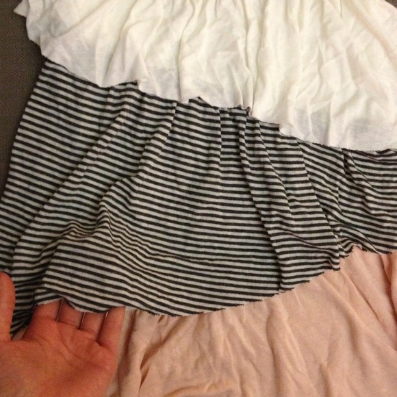 Cute layer top - Picture 2 of 3