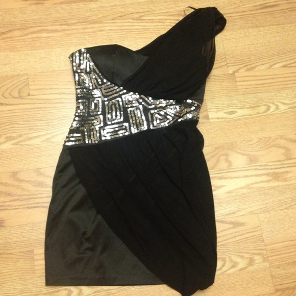 bebe Dresses & Skirts - ⬇Reduced ⬇ 2b bebe sexy cocktail dress!