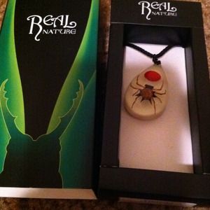 Creepy spider necklace