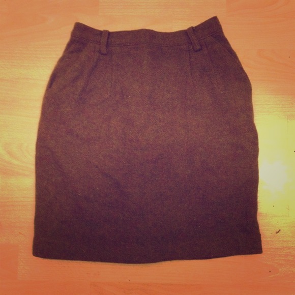 🌟reduced🌟Cute high waist brown wool skirt