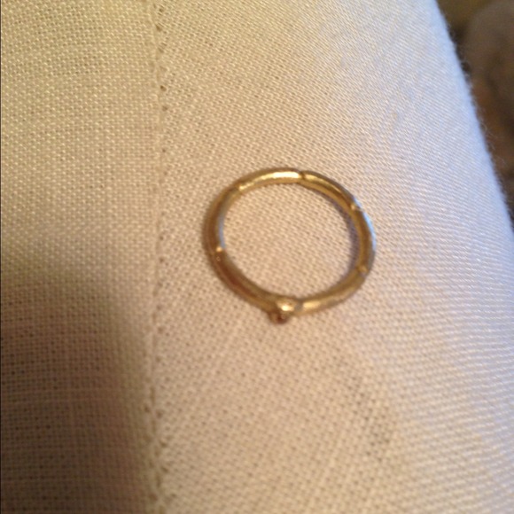 Gold plated special ring with fleck diamond. - Picture 2 of 4