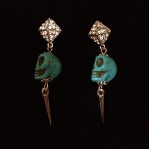 Dangle Skull Earrings