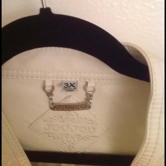 * SOLD *Faux White Leather Moto Jacket- Plus Size - Picture 4 of 4