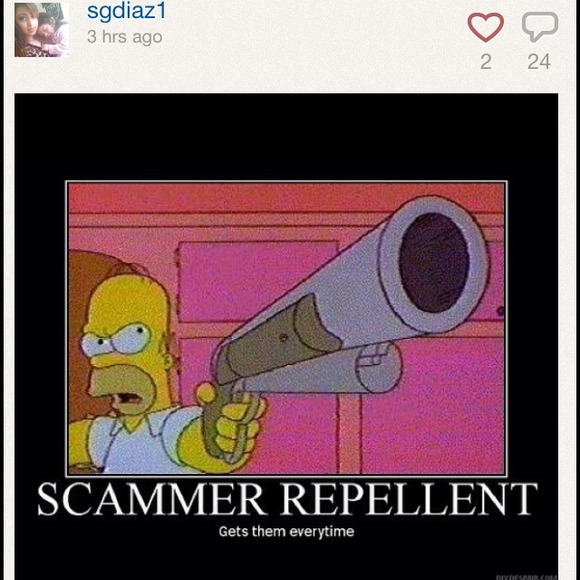 DO NOT buy from x0l0vecl0thesx she's a scammer!