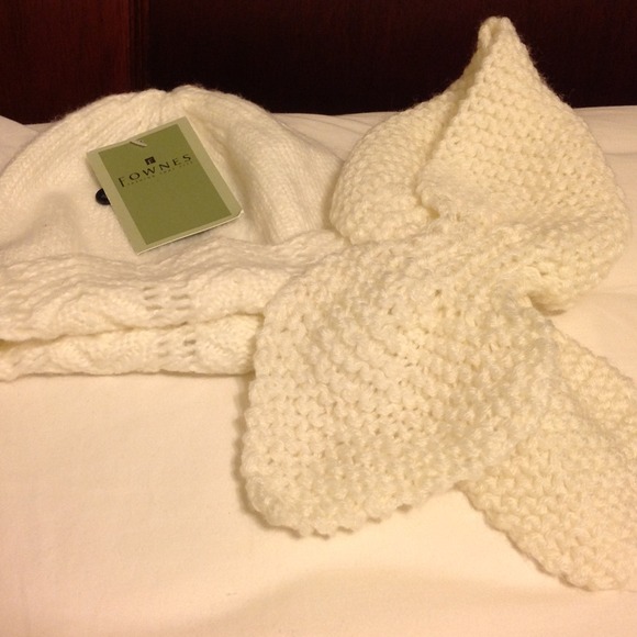 LOWERED👒 Hand-Knit Scarf and/or Ski/Winter Hat(s)