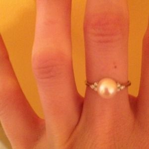 Ladies pearl and diamond ring