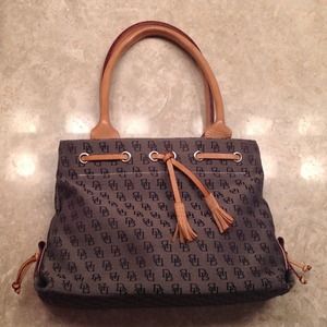 Classic DB Spring Tote