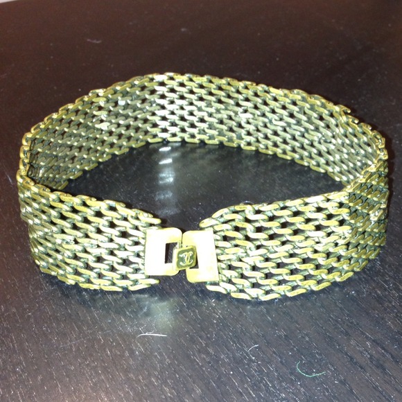 ❗️SOLD❗️Chanel Vintage Choker with CC logo!! - Picture 2 of 4