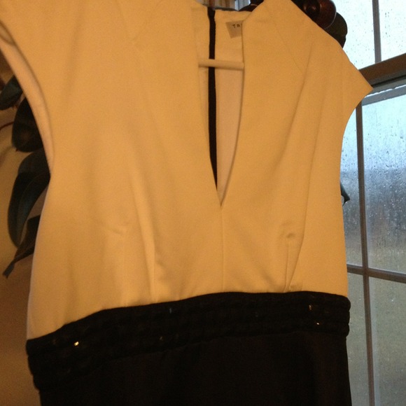 Trina Turk like new gorgeous black and white dress - Picture 3 of 4