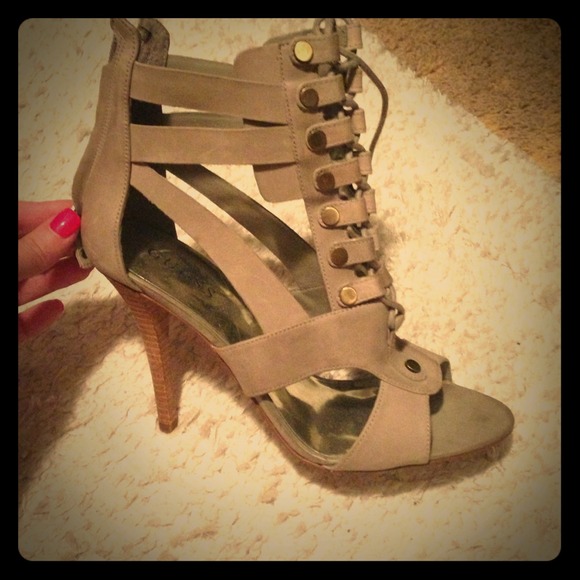 Guess Shoes - Hot shoes! NWOT. Final price reduction