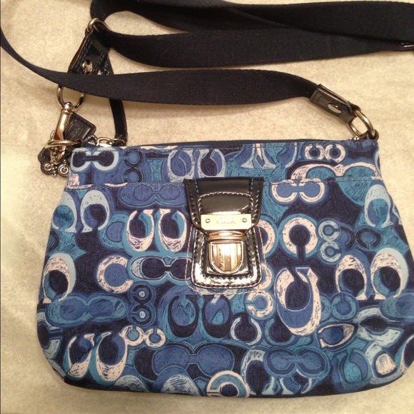 🌹🌺SOLD! COACH BLUE POPPY  SWING CROSSBODY F4792e - Picture 1 of 4